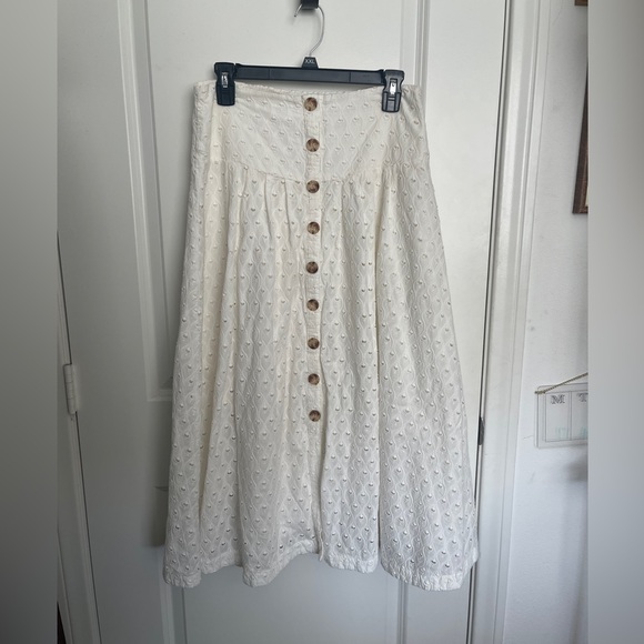 Anthropologie Dresses & Skirts - Anthropologie MAEVE Vanderbilt Midi Skirt Women's 8 Cotton Eyelet Boho Lace